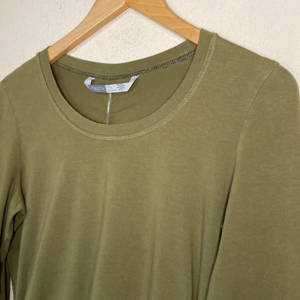 Athleta Olive Long Sleeve Ruched Sides Top S - Picture 4 of 11